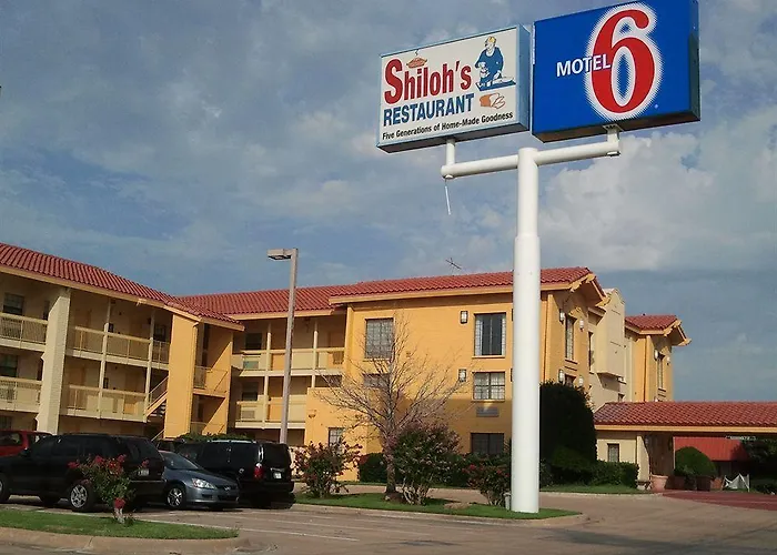 Motel Baymont By Wyndham Broken Arrow 2*
