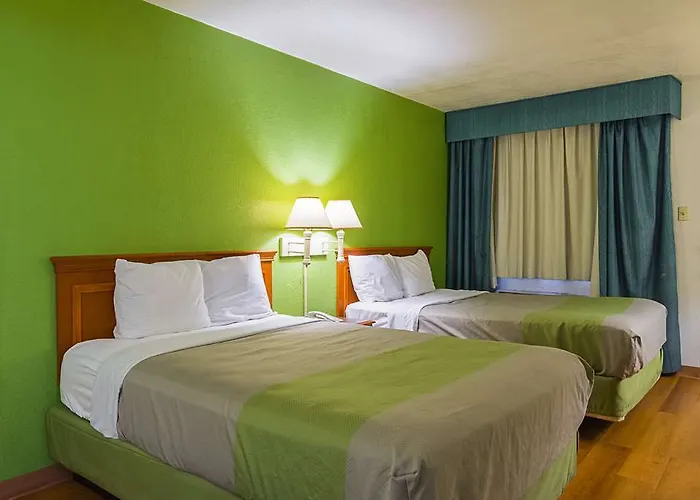 Baymont By Wyndham Broken Arrow Motel 2*