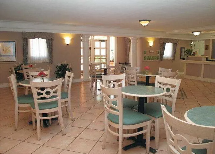Baymont By Wyndham Broken Arrow Motel 2*