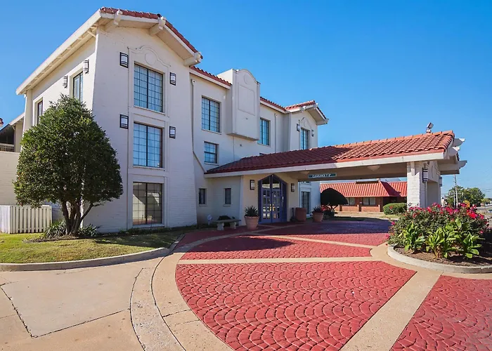 Baymont By Wyndham Broken Arrow 2* Tulsa