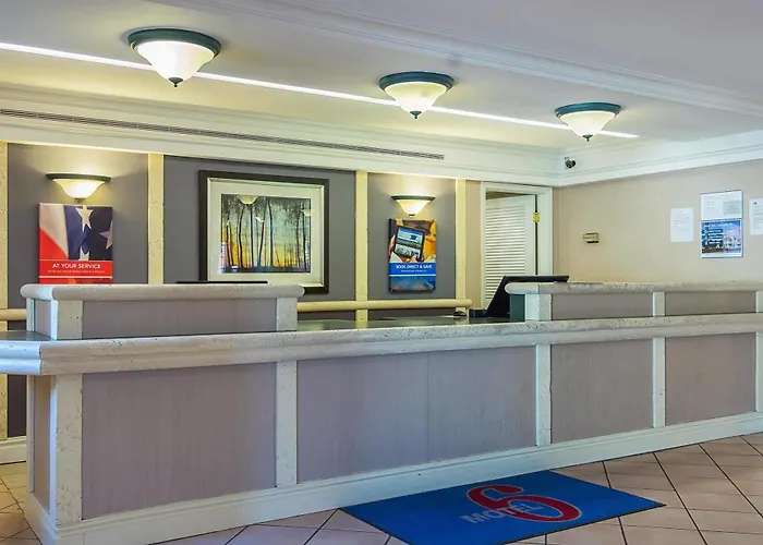 Baymont By Wyndham Broken Arrow Motel