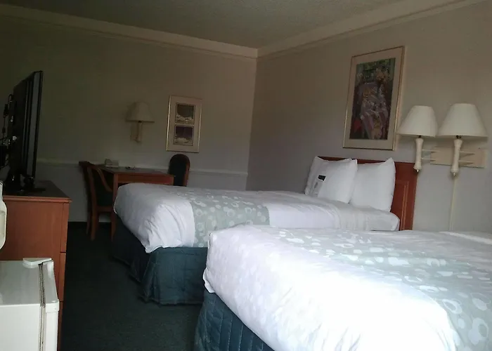 Baymont By Wyndham Broken Arrow Motel Tulsa