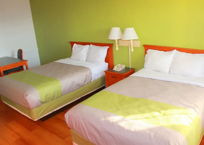 Baymont By Wyndham Broken Arrow Motel 2*